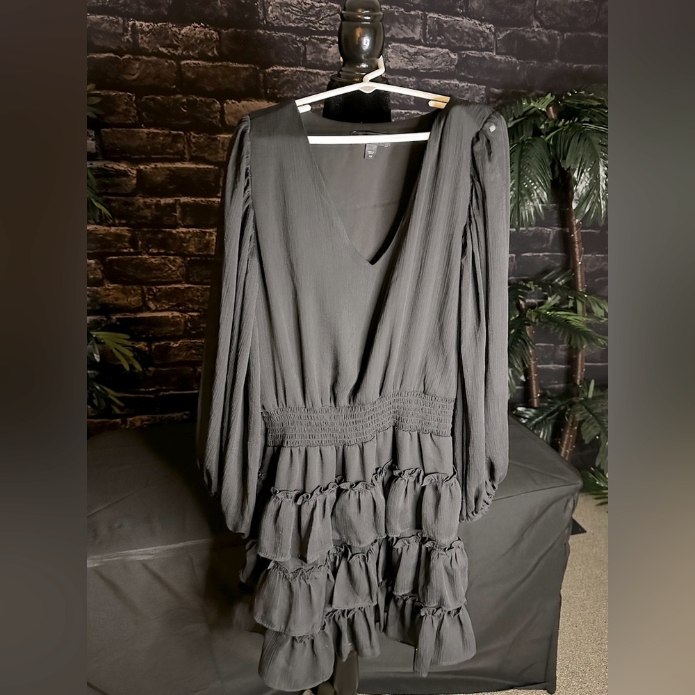 Express Mini black dress XS